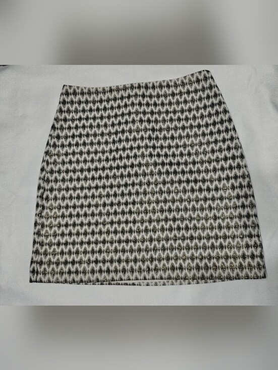 LOFT Dresses & Skirts - LOFT Gold and White Geo Pattern Mini Skirt